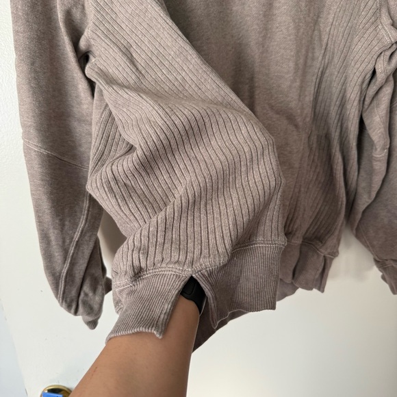 Aerie Très Chic Sweatshirt Heathered Taupe - Picture 6 of 13